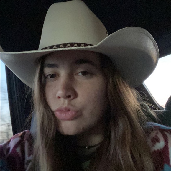 Meet your Posher, Meagan - Picture 1 of 1